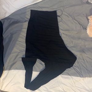 One shoulder Rib-knit crop top (Black)